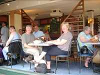 UncleRon.JPG

324.51 KB 
1024 x 768 
25/08/02
