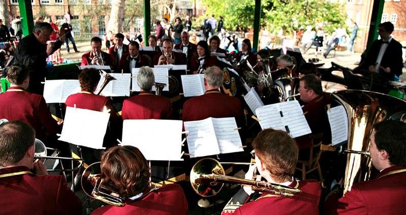 Arnold004.jpg - The Band