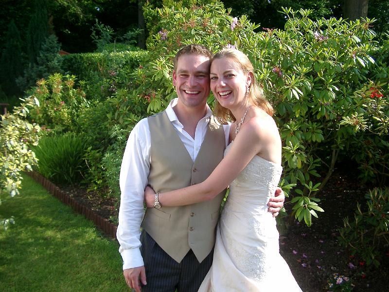 Lara001.JPG - Bride and Groom - Lara & Phil