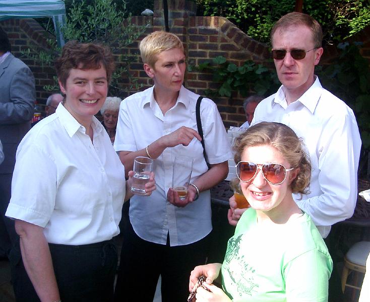 Lara012.JPG - Rachel, Sue, Roger & Zoe