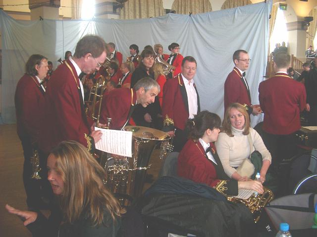 IMGP5441.JPG - Wainting to perform