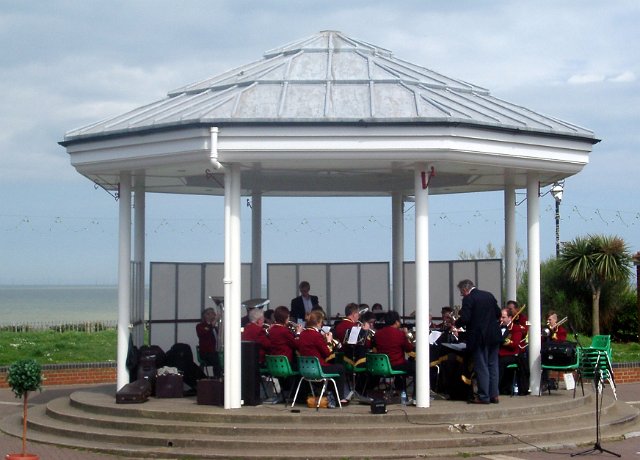 IMGP6359.JPG - The Bandstand - Victoria Gardens