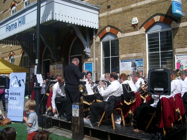HerneHill001.JPG - The Band at Herne Hill Market - Outside the Station