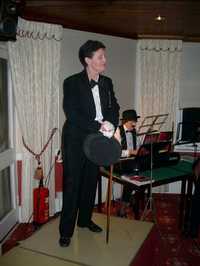 Cathy1.JPG

26.79 KB 
400 x 533 
26/01/03
