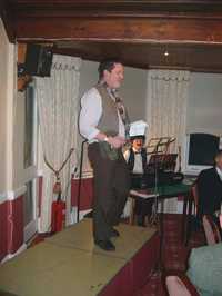 Simon.JPG

25.34 KB 
400 x 533 
26/01/03
