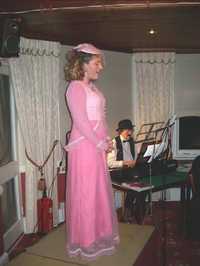 Sue2.JPG

24.67 KB 
400 x 533 
26/01/03
