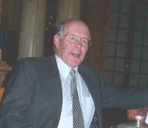 Geoff.JPG

17.10 KB 
575 x 500 
04/08/02
