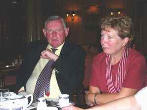 Moonies.JPG

29.22 KB 
666 x 500 
04/08/02
