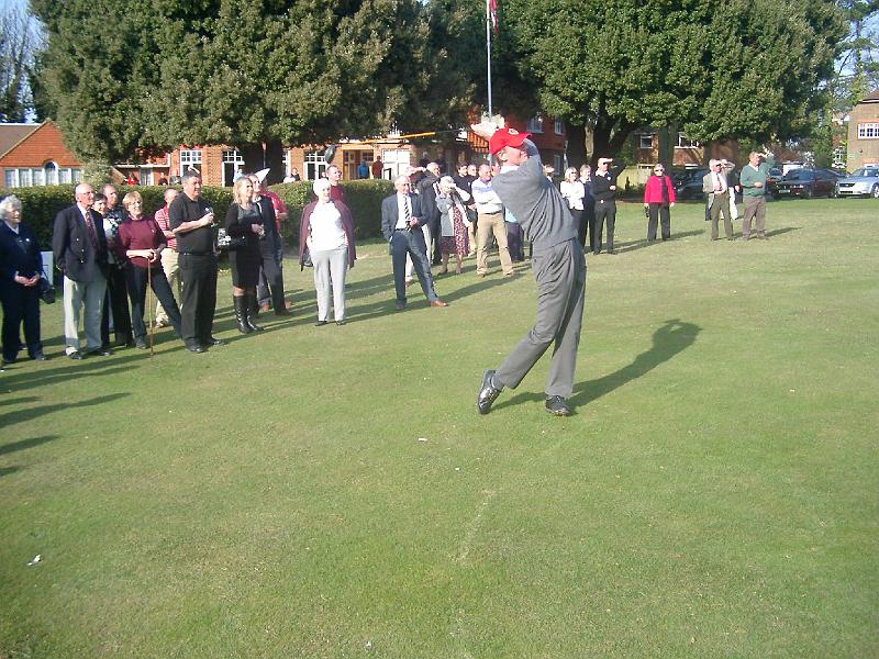 IMGP5367.JPG - David drives in