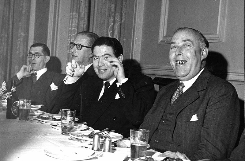 Mirror017.jpg - Cyril Morton (far right)