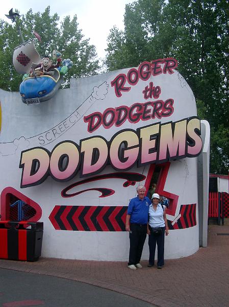 IMGP4946.JPG - Roger and Jean at the Dodgems