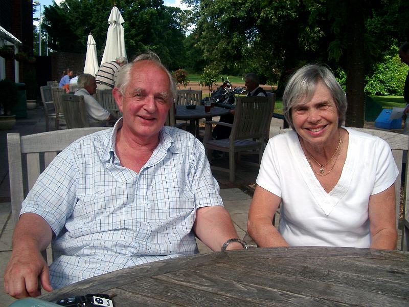 IMGP4811.JPG - Graham & Jean at the Exeter Country Club