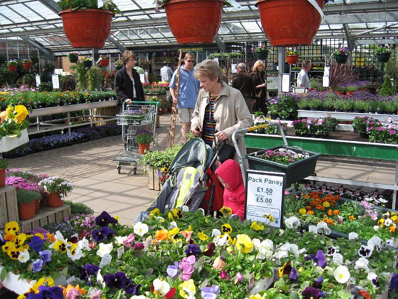 IMG_3762.jpg - Irja & Hannah at the Garden Centre