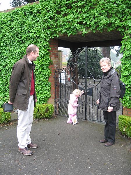 IMG_5801.jpg - Leaving the Crematorium Garden