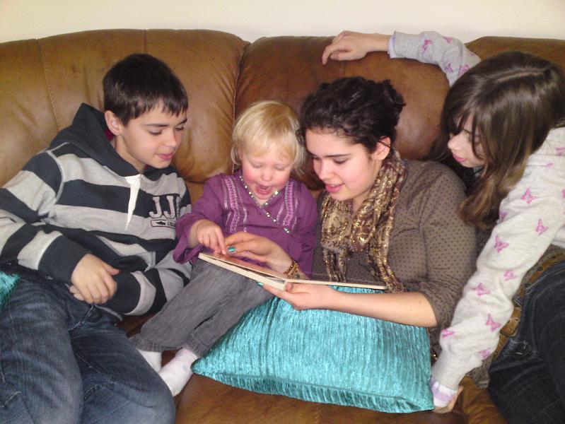 DSC00107.JPG - Dom, Hannah , Marina and Zoe