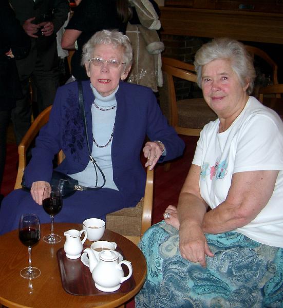 IMGP5053a.jpg - Barbara & Denise